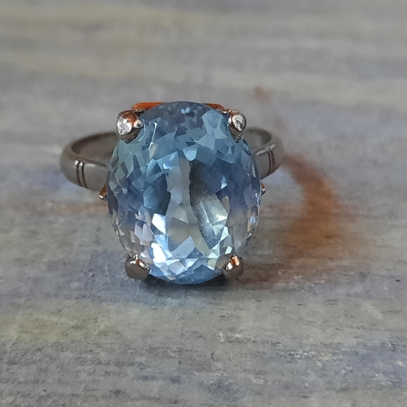 Vintage 18K White Gold Custom Made Aquamarine Ring 7.0 Carats - Picture 10 of 16
